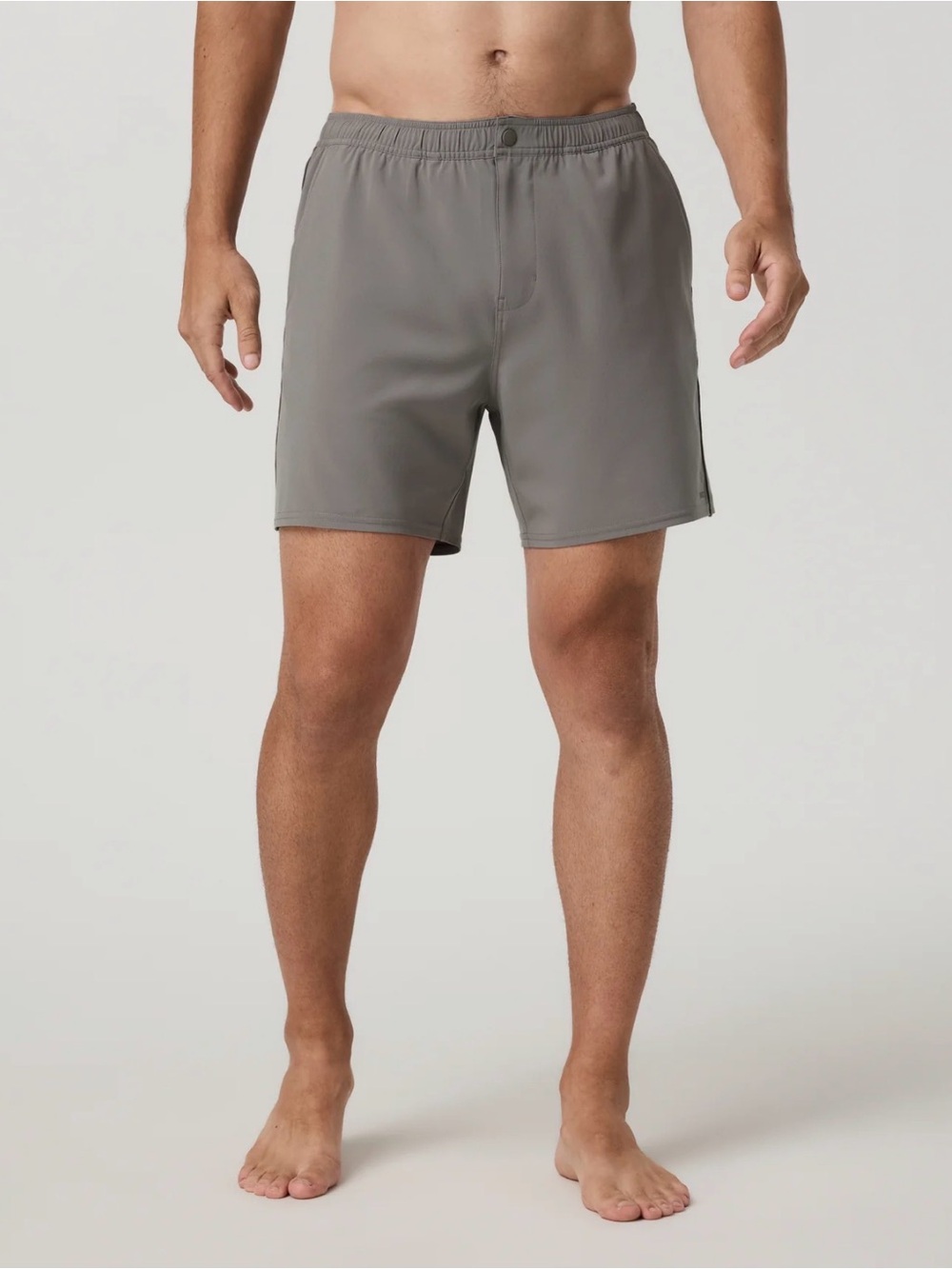 Vuori Men’s “Banks Resort” Short 7”
Inseam w/ Brief Mesh Liner (M)